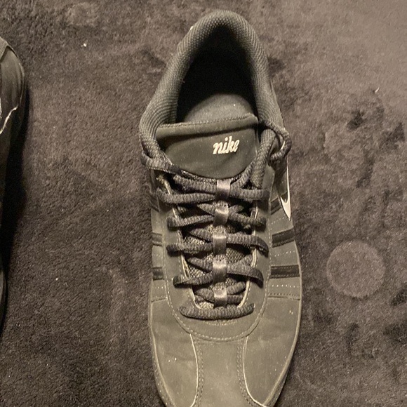 Tennis shoes.  Good for balancing or dance - Picture 2 of 6